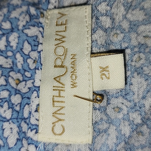 Cynthia Rowley Ditsy Floral V-Neck Flutter Sleeve Top Blue & White Size 2X - Picture 5 of 7